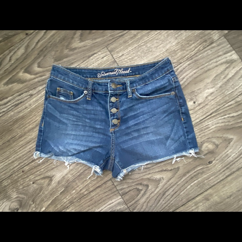 🐬Universal Thread Jean shorts